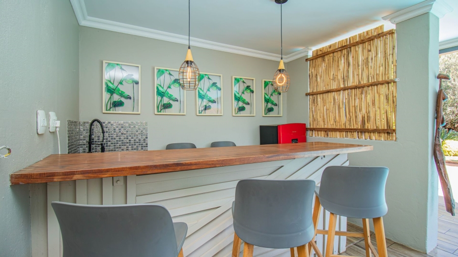 3 Bedroom Property for Sale in The Coves North West
